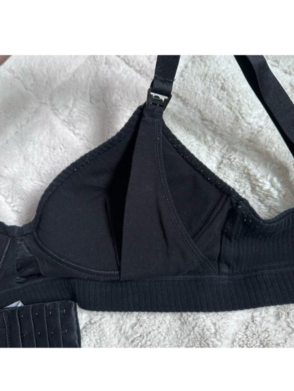 Kindred Bravely | Black Mia Maternity & Nursing Lounge Bra - Picture 6 of 10